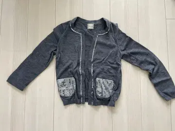 티아라 스팽글 장식 그레이 가디건