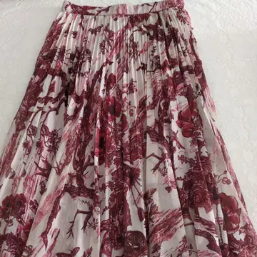 EPoca 꽃무늬 플리츠 스커트 새상품 미사용 택 포함