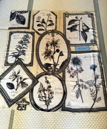 마니프리 울 실크 스톨 헤링본 직조 120 프레임 플라워