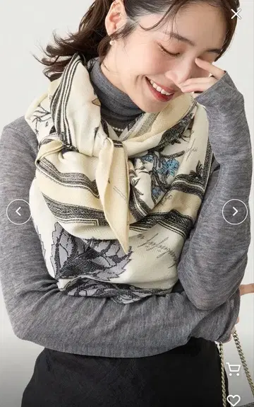 마니프리 울 실크 스톨 헤링본 직조 120 프레임 플라워