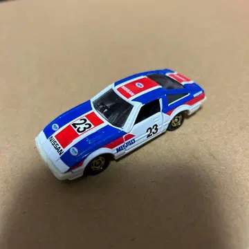 토미카 닛산 레이싱카 컬렉션 페어레이디 Z 300 ZX