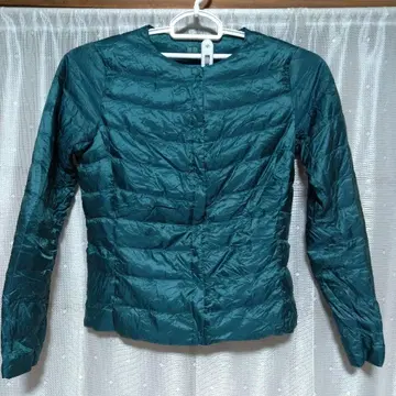 UNIQLO 울트라 라이트 다운 자켓 S 사이즈 다크 그린