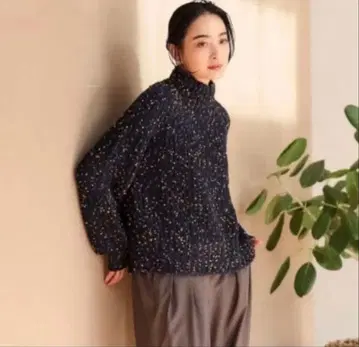 컬러풀 네프의 긴팔 니트 스웨터