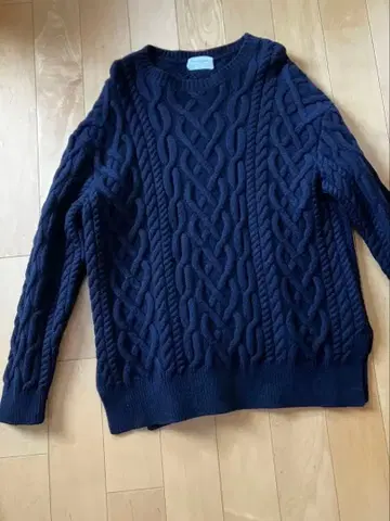 UNITED ARROWS 네이비 케이블 니트