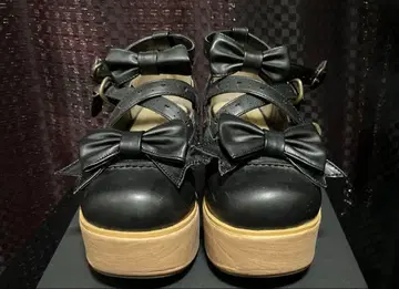 목재 굽 리본 슈즈