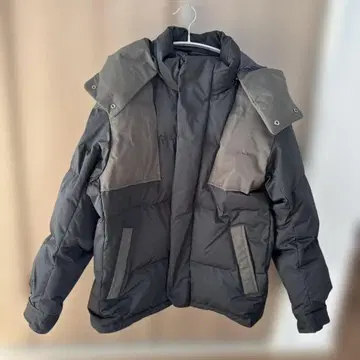 UNIQLO M 사이즈 다운 자켓