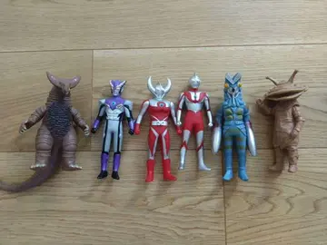 울트라맨 시리즈 괴수 피규어 6체 세트