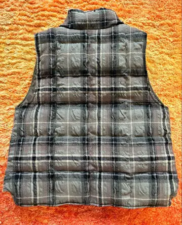 아멘 체크 무늬 다운 베스트