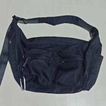 JEANASIS 나일론 벨트 바디 백 블랙