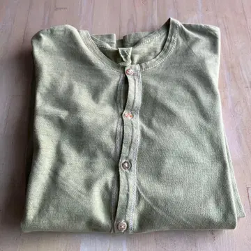 올리브 그린 긴팔 상의 사이즈 3