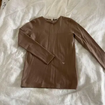 MADISONBLUE 베이지 긴팔 T셔츠