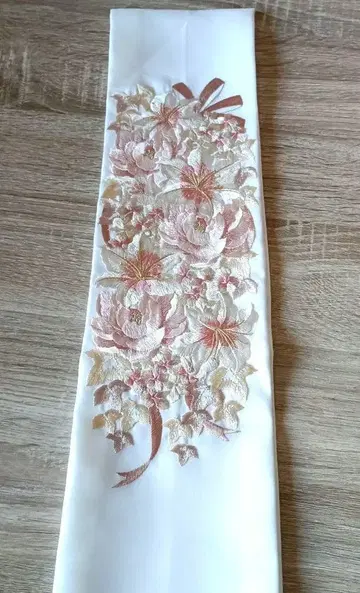 성인식 꽃무늬 자수 장식용 깃