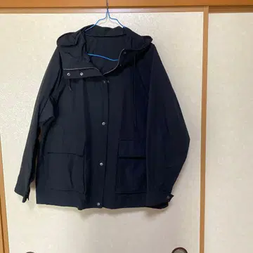 UNIQLO 후드 부착 블랙 자켓