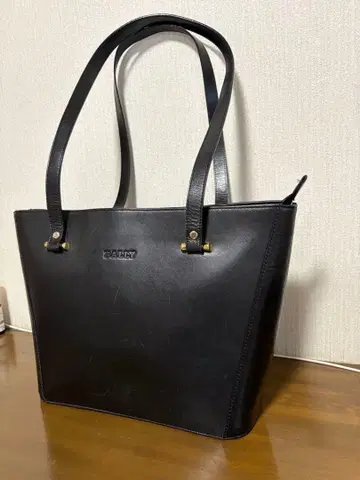 블랙 가죽 토트백