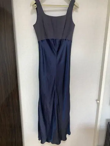 [새상품급] 네이비 슬리브리스 롱 드레스