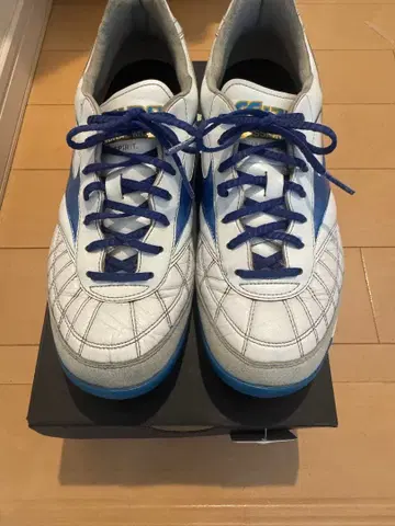 미즈노 모렐리아 축구화 화이트/블루