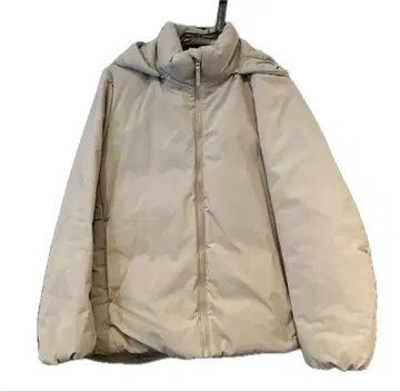 후드 부착 다운 자켓 클리닝 완료