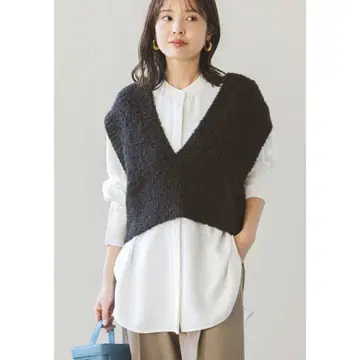 Noble 컬얀 V넥 베스트 알파카