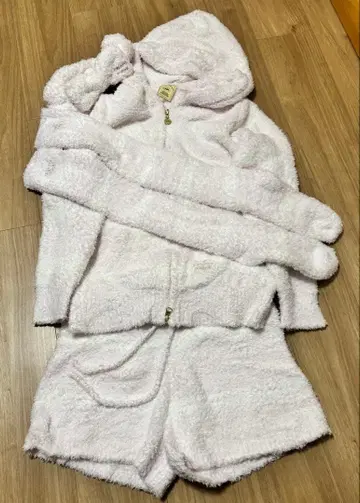 [미사용] 젤라또피케 룸웨어 상하의 세트, 양말, 헤어밴드 포함