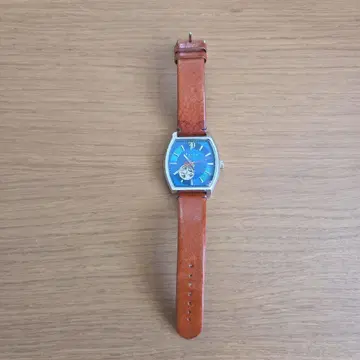 Turbo design 자동 시계