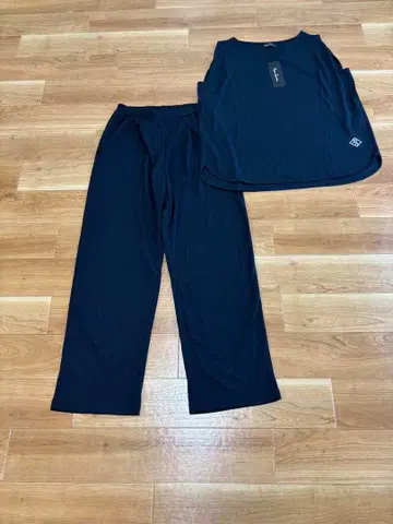 새상품 앙코 키네 강연 티셔츠 풀오버 & 팬츠 네이비 M 사이즈