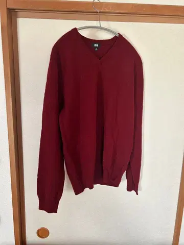 UNIQLO 캐시미어 100% 브이넥 스웨터