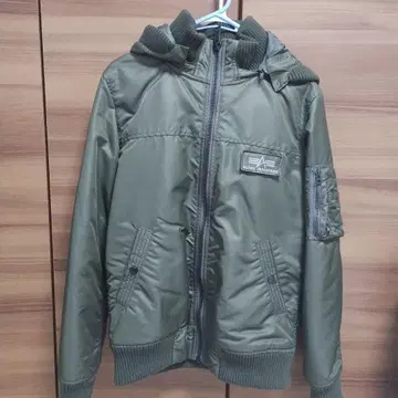 ALPHA INDUSTRIES 밀리터리 자켓 올리브 그린