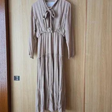 리본 포함 롱 원피스 핑크 계열