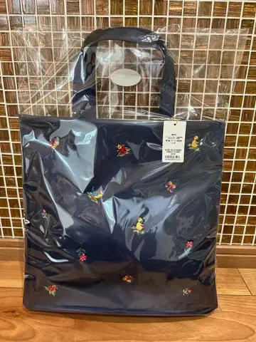 미사용 새상품 페이엘라 학교 시리즈 자수 네이비 토트백