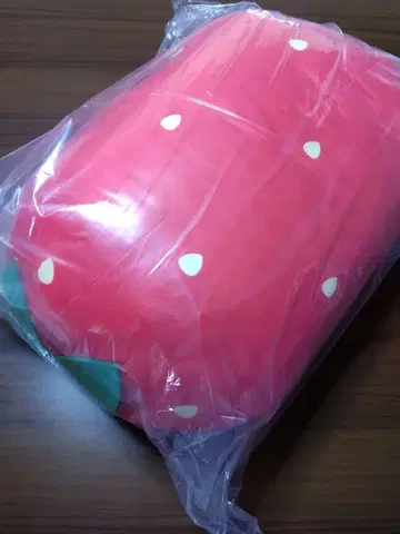 FANS 쫀득쫀득 딸기 봉제 인형 XL 프리미엄
