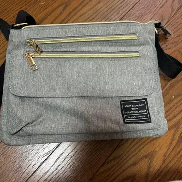 그레이 숄더백 2포켓 부착