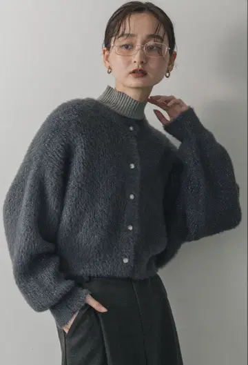 센스 오브 플레이스 라메 샤기 크롭 가디건