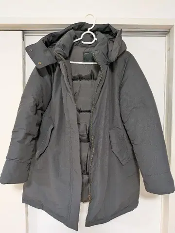 아메리칸 홀릭 네이비 후드 부착 다운 자켓