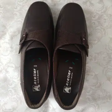 아틀리에 다크 브라운 로퍼