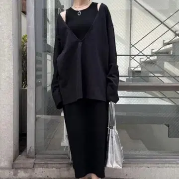 2WAY 깊은 V넥 롱T 콜라주 개럴개런트