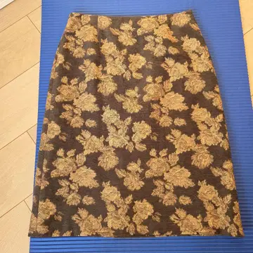 Sunauna 플라워 무늬 무릎 아래 길이 스커트 40