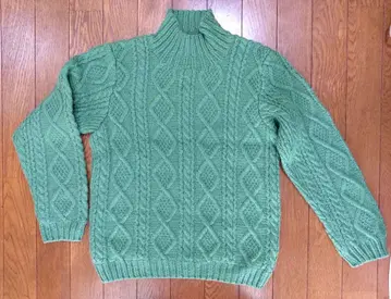 핸드메이드 그린 컬러 케이블 니트 스웨터 긴팔