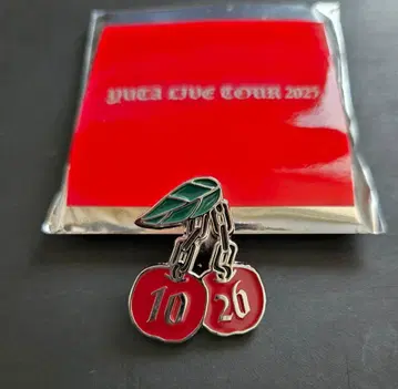 YUTA PERSONA 랜덤 핀 배지