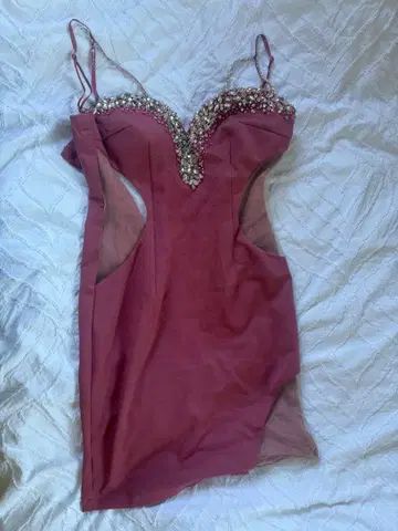 비즈 장식 핑크 타이트 미니 드레스