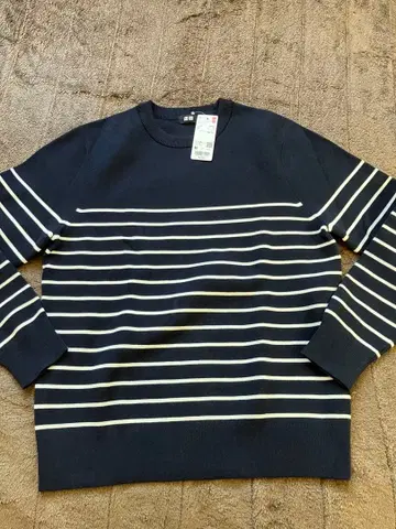 미사용 유니클로 M 밀라노 리브 네이비 화이트 보더 니트 스웨터