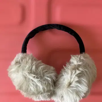 크림색 퍼 귀도리 이어머프