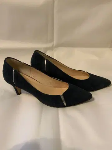 네이비 스웨이드 스틸레토 펌프스