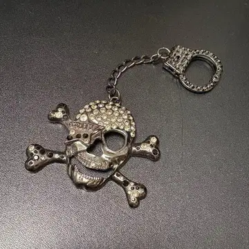 커프스바이린츠 cuffz 스컬 스와로브스키 참