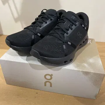 On Cloudsurfer2 블랙 스니커즈 26cm