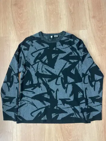 데상트 골프 만미 컬렉션 스웨터 L 사이즈