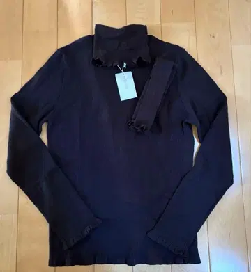 [ 새상품 ] TO BE CHIC 하이넥