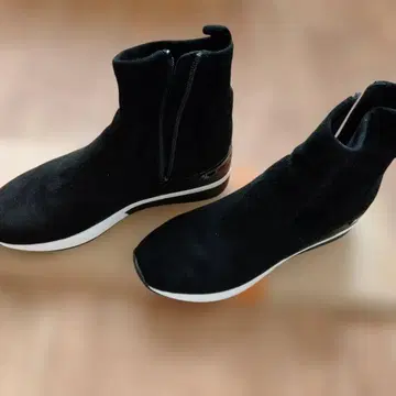 [ 최종 가격 인하 ] 여성용 블랙 스웨이드 부츠