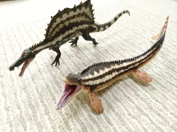 스피노사우루스 모사사우루스 피규어 세트