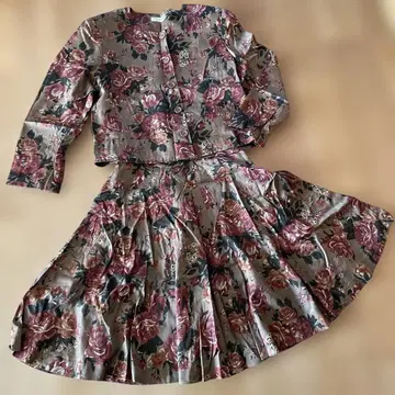 꽃무늬 셋업 (자켓 스커트)