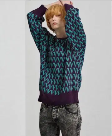 SHAREEF 자카드 니트